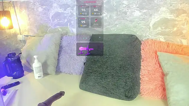 Snapshot of Little_lili19 chatting on February 23, 2026, 7:58 pm Little lili19 online show from February 23, 2026, 7:58 pm