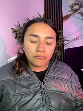 Snapshot of michell_boobs_ chatting on December 3, 2025, 12:37 pm michell boobs online show from December 3, 2025, 12:37 pm