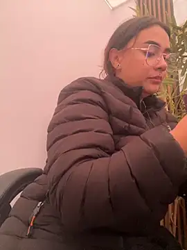 Snapshot of michell_boobs_ chatting on November 19, 2025, 1:44 pm michell boobs online show from November 19, 2025, 1:44 pm