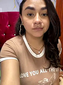 Snapshot of michell_boobs_ chatting on November 6, 2025, 4:44 pm michell boobs online show from November 6, 2025, 4:44 pm