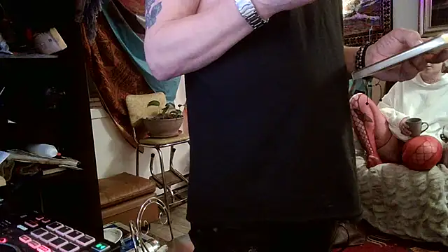 Snapshot of SilverandFox chatting on February 25, 2025, 1:10 pm SilverandFox online show from February 25, 2025, 1:10 pm