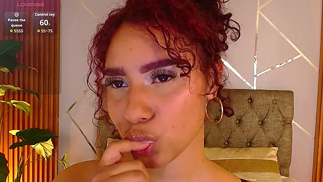 charlottee white online show from March 31, 2026, 10:01 pm