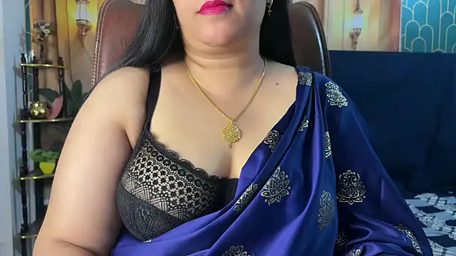 FlatVincy4 online show from April 17, 2026, 4:04 am