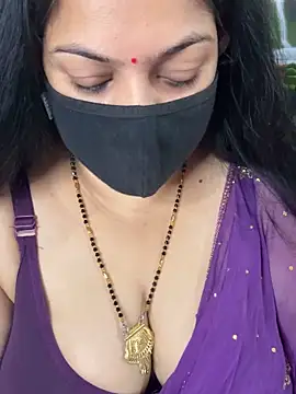 FlatVincy4 online show from October 19, 2025, 4:48 am