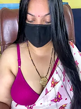 FlatVincy4 online show from November 26, 2025, 4:12 am