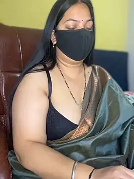 FlatVincy4 online show from December 15, 2025, 5:13 am