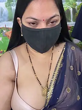 FlatVincy4 online show from November 11, 2025, 3:34 am