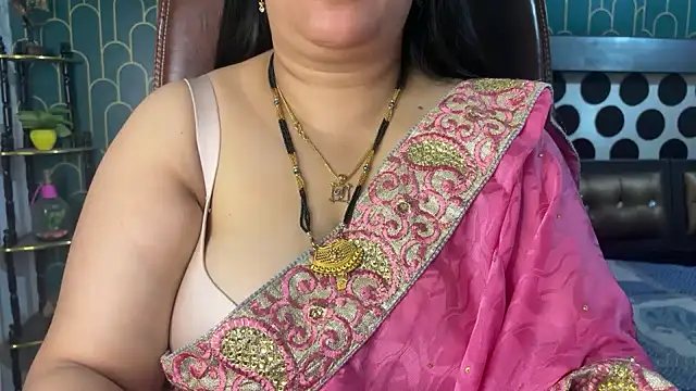 FlatVincy4 online show from February 16, 2026, 7:18 am