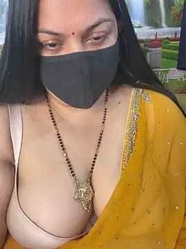 FlatVincy4 online show from November 15, 2025, 8:18 am