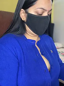 FlatVincy4 online show from December 19, 2025, 4:05 am