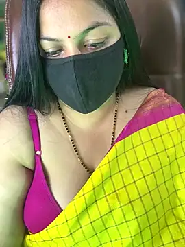 FlatVincy4 online show from November 29, 2025, 5:02 pm