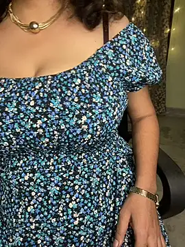 hot menka online show from October 24, 2025, 4:50 pm