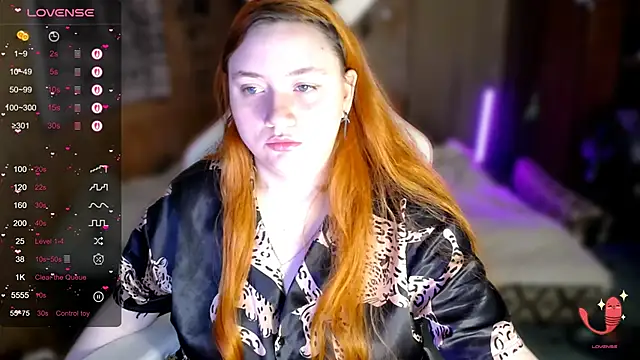 Bitchy Lily online show from November 25, 2025, 5:30 am