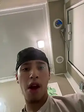 qbaby96 online show from January 31, 2025, 4:14 am