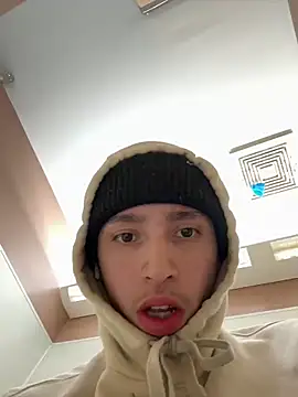 qbaby96 online show from March 7, 2025, 8:02 am