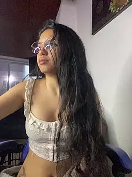 Rosita forever  online show from November 30, 2025, 3:02 pm