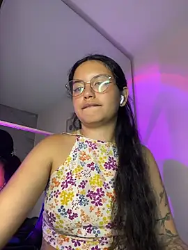 Rosita forever  online show from May 15, 2026, 5:05 am