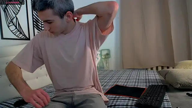 Devin Jay online show from February 2, 2025, 7:35 pm