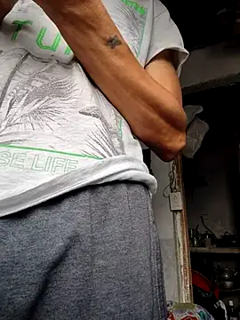 gatoalex89 online show from February 13, 2026, 3:34 pm