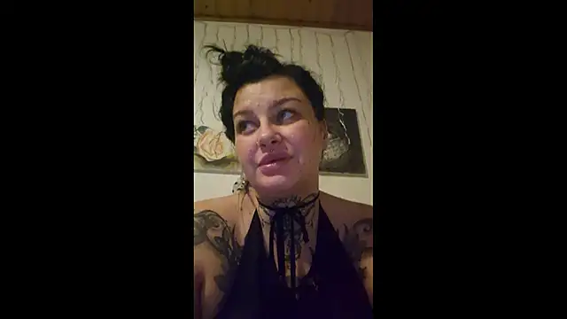 CurvyCannabisQueen online show from January 17, 2025, 8:00 pm