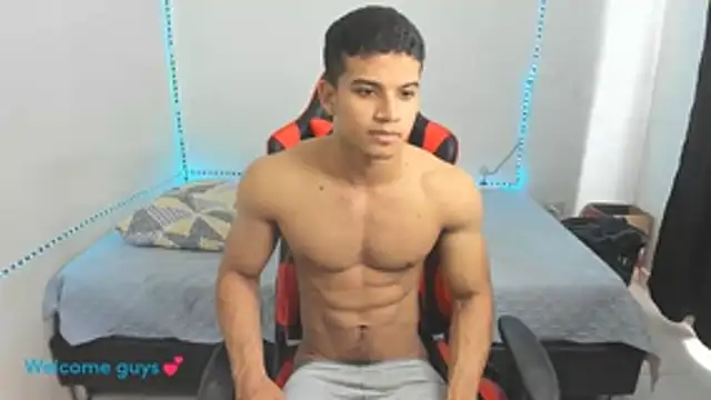 oliver thompsson7 online show from October 26, 2025, 3:23 pm