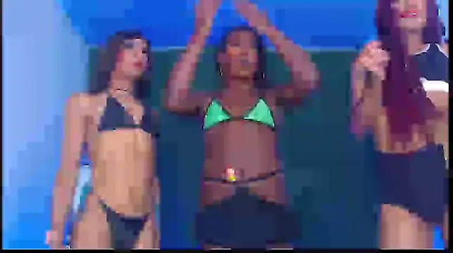 newgroupxxx online show from November 15, 2025, 8:24 pm