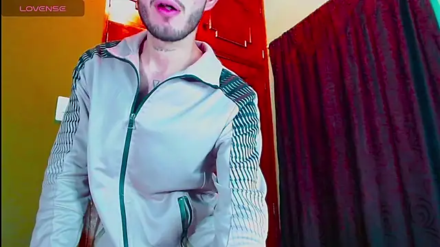 gato444  online show from January 22, 2025, 10:05 pm