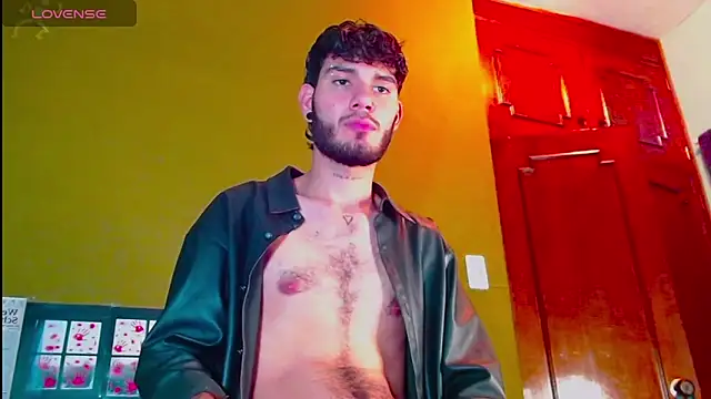 gato444  online show from January 3, 2025, 12:00 am