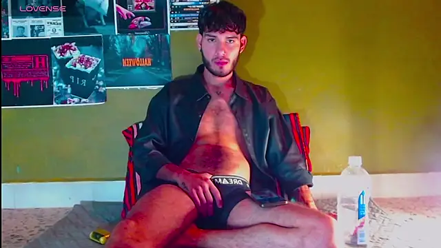 gato444  online show from January 2, 2025, 8:57 pm