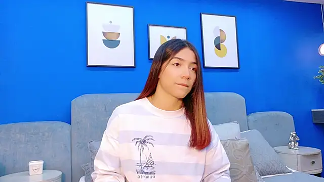 martina roldam online show from February 7, 2026, 8:39 pm