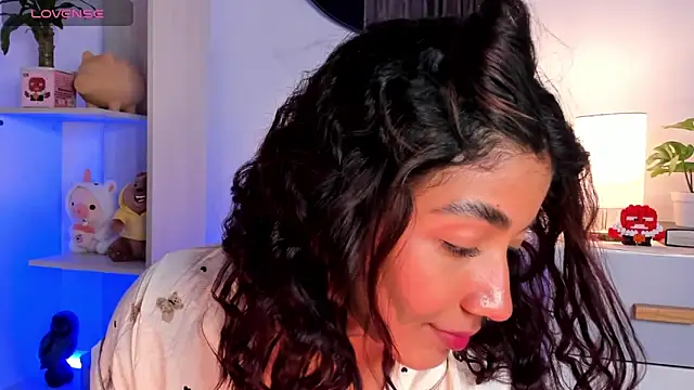Snapshot of martina_roldam chatting on January 30, 2025, 5:30 am martina roldam online show from January 30, 2025, 5:30 am