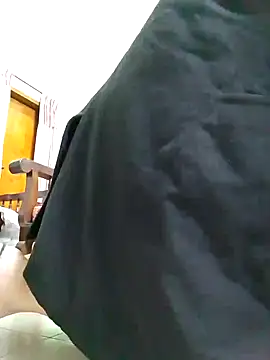 GildanK18 online show from January 14, 2025, 7:53 pm