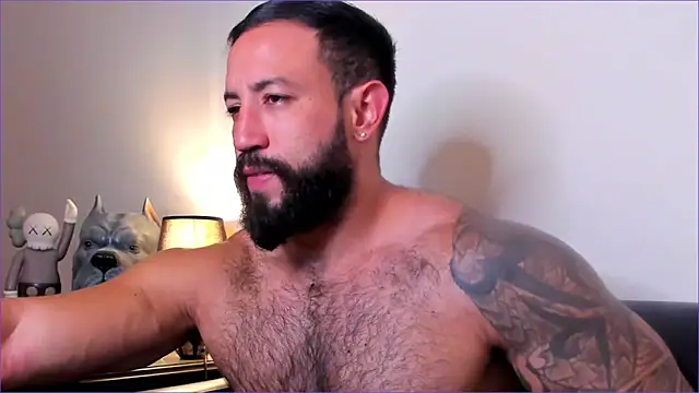 Snapshot of BradLeon_ chatting on December 16, 2025, 8:29 am BradLeon online show from December 16, 2025, 8:29 am