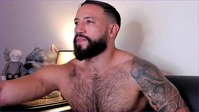 Snapshot of BradLeon_ chatting on December 4, 2025, 10:31 pm BradLeon online show from December 4, 2025, 10:31 pm