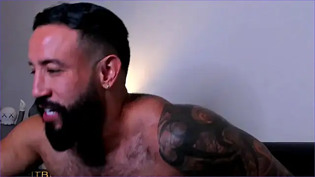 Snapshot of BradLeon_ chatting on January 9, 2026, 12:45 pm BradLeon online show from January 9, 2026, 12:45 pm