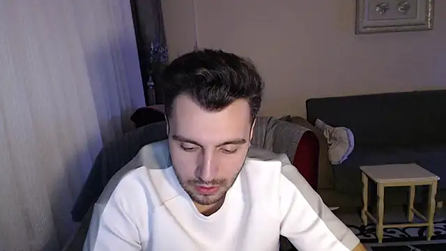 Snapshot of handsomeee04 chatting on September 22, 2025, 2:28 am handsomeee04 online show from September 22, 2025, 2:28 am