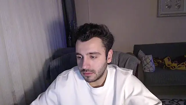 Snapshot of handsomeee04 chatting on October 28, 2025, 8:30 pm handsomeee04 online show from October 28, 2025, 8:30 pm