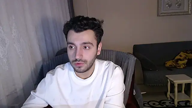 Snapshot of handsomeee04 chatting on November 30, 2025, 10:54 pm handsomeee04 online show from November 30, 2025, 10:54 pm