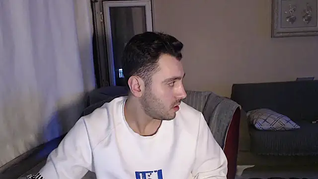 Snapshot of handsomeee04 chatting on November 7, 2025, 8:02 pm handsomeee04 online show from November 7, 2025, 8:02 pm