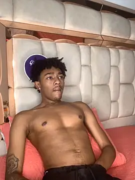 Boy cock18 online show from September 11, 2025, 3:56 pm