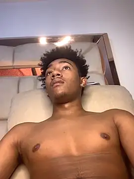 Boy cock18 online show from November 27, 2025, 8:31 pm