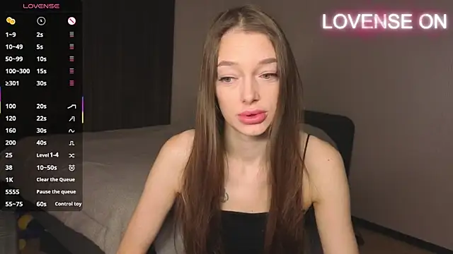 Snapshot of Cherry_air chatting on November 12, 2025, 1:21 am Cherry air online show from November 12, 2025, 1:21 am