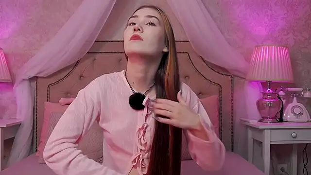 SashaMeow online show from October 18, 2025, 4:31 pm