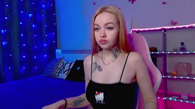 Snapshot of Naughty_Mable chatting on March 22, 2025, 12:28 am Naughty Mable online show from March 22, 2025, 12:28 am
