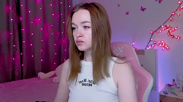 Snapshot of Naughty_Mable chatting on October 6, 2025, 12:12 am Naughty Mable online show from October 6, 2025, 12:12 am