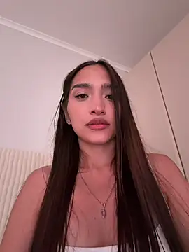 MilenaMilven online show from July 8, 2026, 7:58 pm