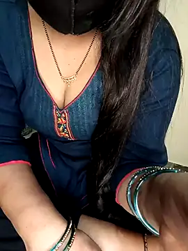 Snapshot of Soniya_444 chatting on March 16, 2025, 6:34 pm Soniya 444 online show from March 16, 2025, 6:34 pm