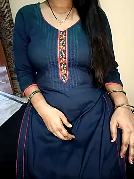 Snapshot of Soniya_444 chatting on March 16, 2025, 12:55 pm Soniya 444 online show from March 16, 2025, 12:55 pm