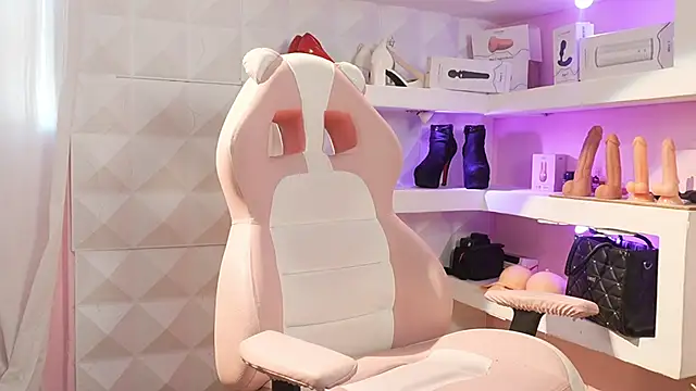 Mara-Bella online show from March 21, 2026, 8:13 pm