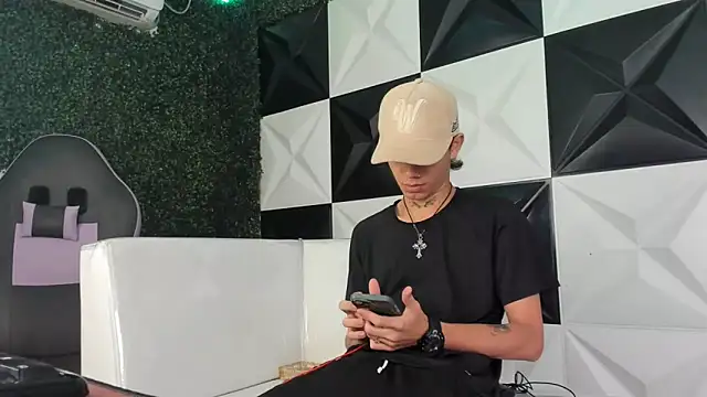 andy dan18 online show from March 26, 2026, 8:51 pm